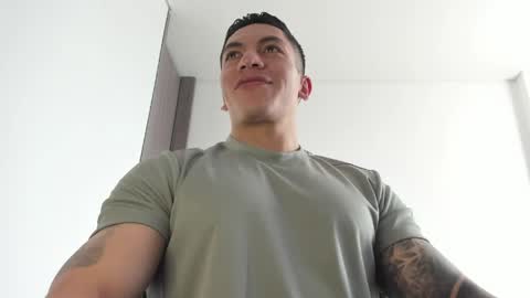 Snapshot of aquiles_51 chatting on 30, 4, 2026 Jonathan online show from 30, 4, 2026