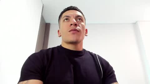 Snapshot of aquiles_51 chatting on 2, 6, 2026 Jonathan online show from 2, 6, 2026