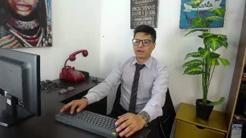 aquilestaylor online show from 24, 6, 2026