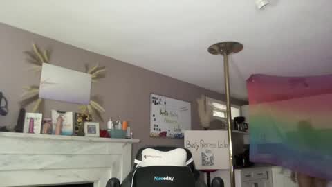 Snapshot of arabbustybeauty chatting on 22, 12, 2024 BustyPrincessLeila online show from 22, 12, 2024