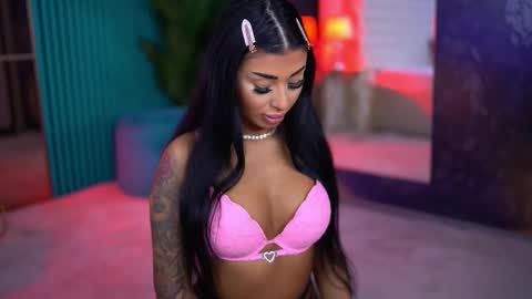 Snapshot of arabellaposh chatting on 9, 11, 2025 arabellaposh online show from 9, 11, 2025