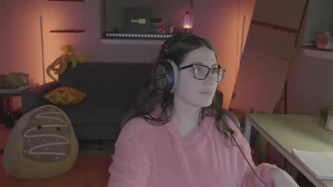 Sarah Arabic online show from 4, 1, 2025