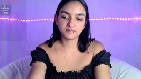 Snapshot of ari_20_ chatting on 2, 3, 2026 Bella online show from 2, 3, 2026