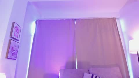 Snapshot of ari_es chatting on 11, 5, 2026 Ari online show from 11, 5, 2026