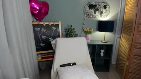 Snapshot of aria69stars chatting on 14, 11, 2025 aria69stars online show from 14, 11, 2025