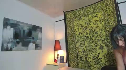 aria y orien  online show from 26, 9, 2025