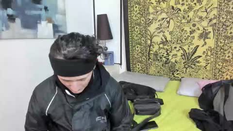 aria y orien  online show from 18, 12, 2025