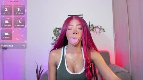 Snapshot of aria_brown_19 chatting on 16, 10, 2025    ARIA    online show from 16, 10, 2025