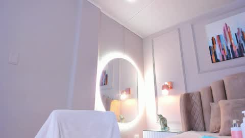 Snapshot of aria_greco chatting on 13, 12, 2024 Aria online show from 13, 12, 2024