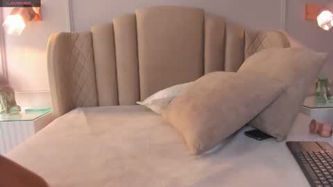 Snapshot of aria_greco chatting on 9, 1, 2025 Aria online show from 9, 1, 2025