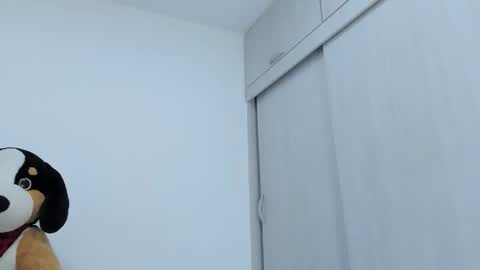 ariacoral online show from 9, 1, 2026