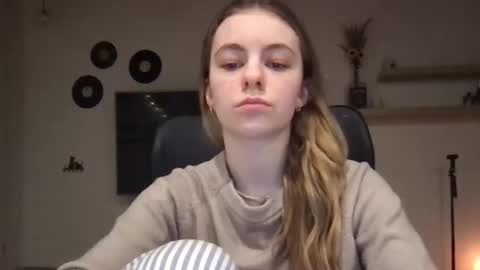 AriaCreazy online show from 24, 2, 2025