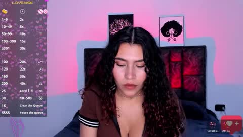 Snapshot of ariadna_tr chatting on 12, 11, 2025 Ari online show from 12, 11, 2025