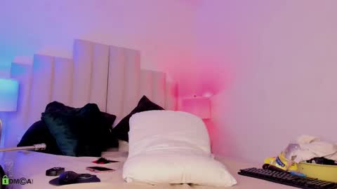 ariadnacolby online show from 10, 3, 2025