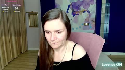 Snapshot of ariagrays chatting on 27, 4, 2026 AriaGray online show from 27, 4, 2026