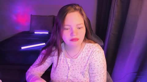 Snapshot of arialane_ chatting on 5, 10, 2025 Aria online show from 5, 10, 2025