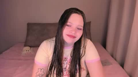 Snapshot of arialane_ chatting on 18, 10, 2025 Aria online show from 18, 10, 2025
