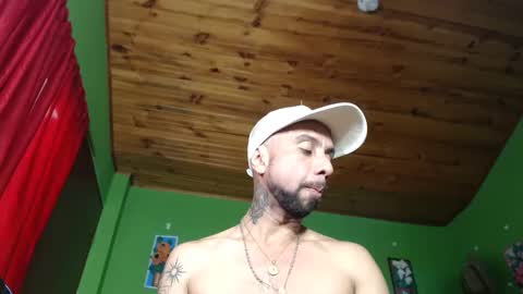 Snapshot of arian_pervert chatting on 15, 1, 2025 arian pervert online show from 15, 1, 2025