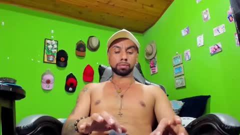 Snapshot of arian_pervert chatting on 26, 10, 2025 arian pervert online show from 26, 10, 2025