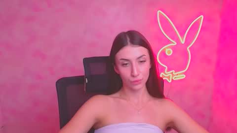 Snapshot of ariana_muur chatting on 15, 9, 2025 Ariana online show from 15, 9, 2025