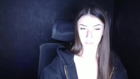 Snapshot of ariana_muur chatting on 8, 10, 2025 Ariana online show from 8, 10, 2025