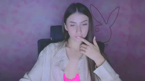 Snapshot of ariana_muur chatting on 13, 10, 2025 Ariana online show from 13, 10, 2025