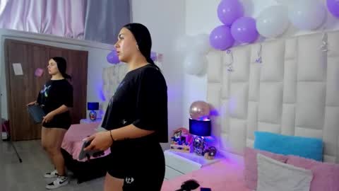  ariana  online show from 6, 11, 2025