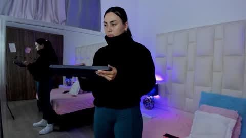  ariana  online show from 27, 11, 2025