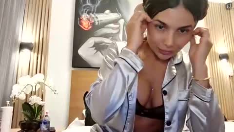 cristina online show from 30, 4, 2026