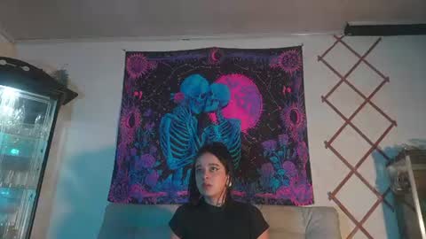 Snapshot of ariana_whitee chatting on 7, 7, 2026 ariana_whitee online show from 7, 7, 2026