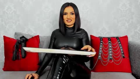 Arianaawild online show from 1, 12, 2025