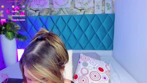 Ari  online show from 8, 11, 2025