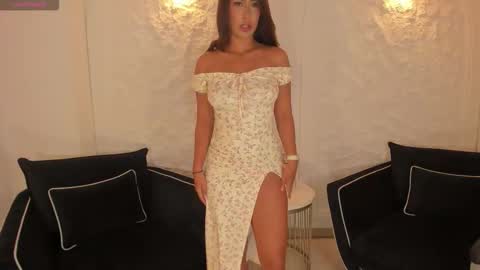 Ariana Dumont online show from 10, 11, 2025