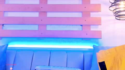 Snapshot of arianasantana chatting on 28, 10, 2025 Ari online show from 28, 10, 2025