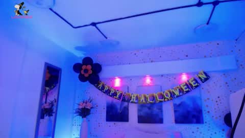 Snapshot of arianasantana chatting on 2, 11, 2025 Ari online show from 2, 11, 2025