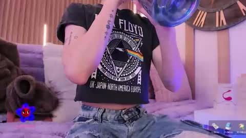 Snapshot of arianasantana chatting on 15, 11, 2025 Ari online show from 15, 11, 2025