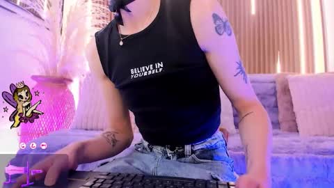 Snapshot of arianasantana chatting on 24, 11, 2025 Ari online show from 24, 11, 2025