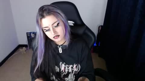 help me 100 hands up my OF is Free  online show from 9, 2, 2026