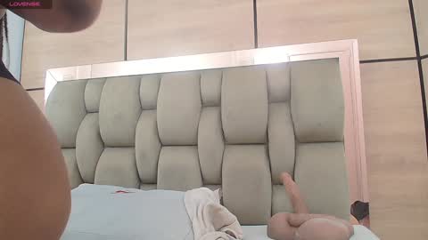 arianna pearl online show from 23, 1, 2025