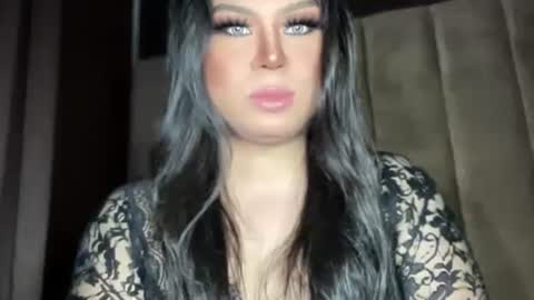 LOVELY online show from 6, 1, 2025