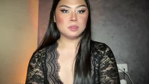 LOVELY online show from 8, 1, 2025