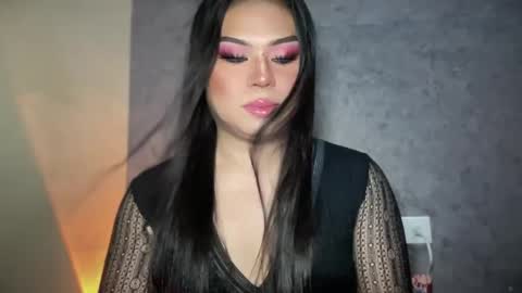 LOVELY online show from 9, 1, 2025