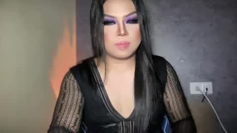 LOVELY online show from 24, 1, 2025