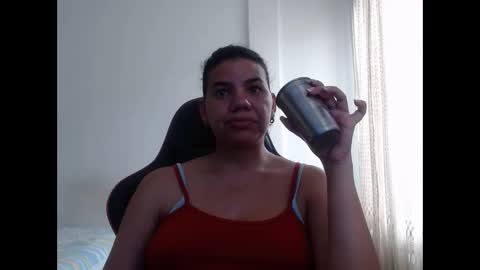 Snapshot of ariannaloovel chatting on 20, 2, 2025 ariannaloovel online show from 20, 2, 2025