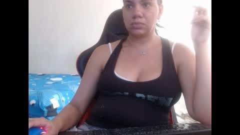 Snapshot of ariannaloovel chatting on 8, 9, 2025 ariannaloovel online show from 8, 9, 2025