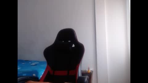 Snapshot of ariannaloovel chatting on 12, 11, 2025 ariannaloovel online show from 12, 11, 2025