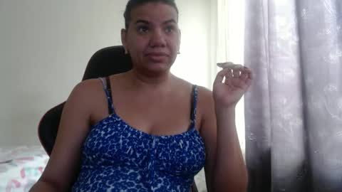 Snapshot of ariannaloovel chatting on 2, 12, 2025 ariannaloovel online show from 2, 12, 2025