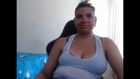 Snapshot of ariannaloovel chatting on 6, 1, 2026 ariannaloovel online show from 6, 1, 2026