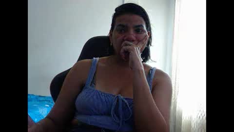 Snapshot of ariannaloovel chatting on 13, 1, 2026 ariannaloovel online show from 13, 1, 2026