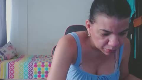 Snapshot of ariannaloovel chatting on 2, 3, 2026 ariannaloovel online show from 2, 3, 2026